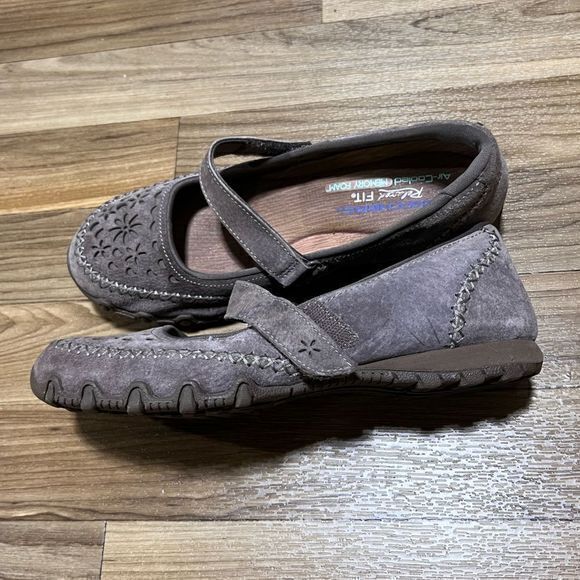 Skechers Women's Relaxed Fit Memory Foam Mary Jane‎ Loafers Brown/Gray Size 7 - Picture 1 of 6